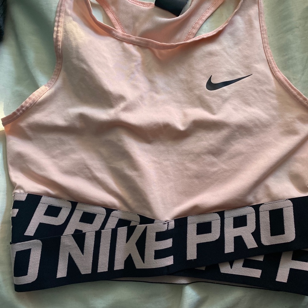 nike pro intertwist